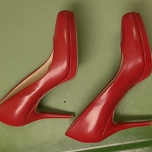 Red 4" Nine West Heels 👠